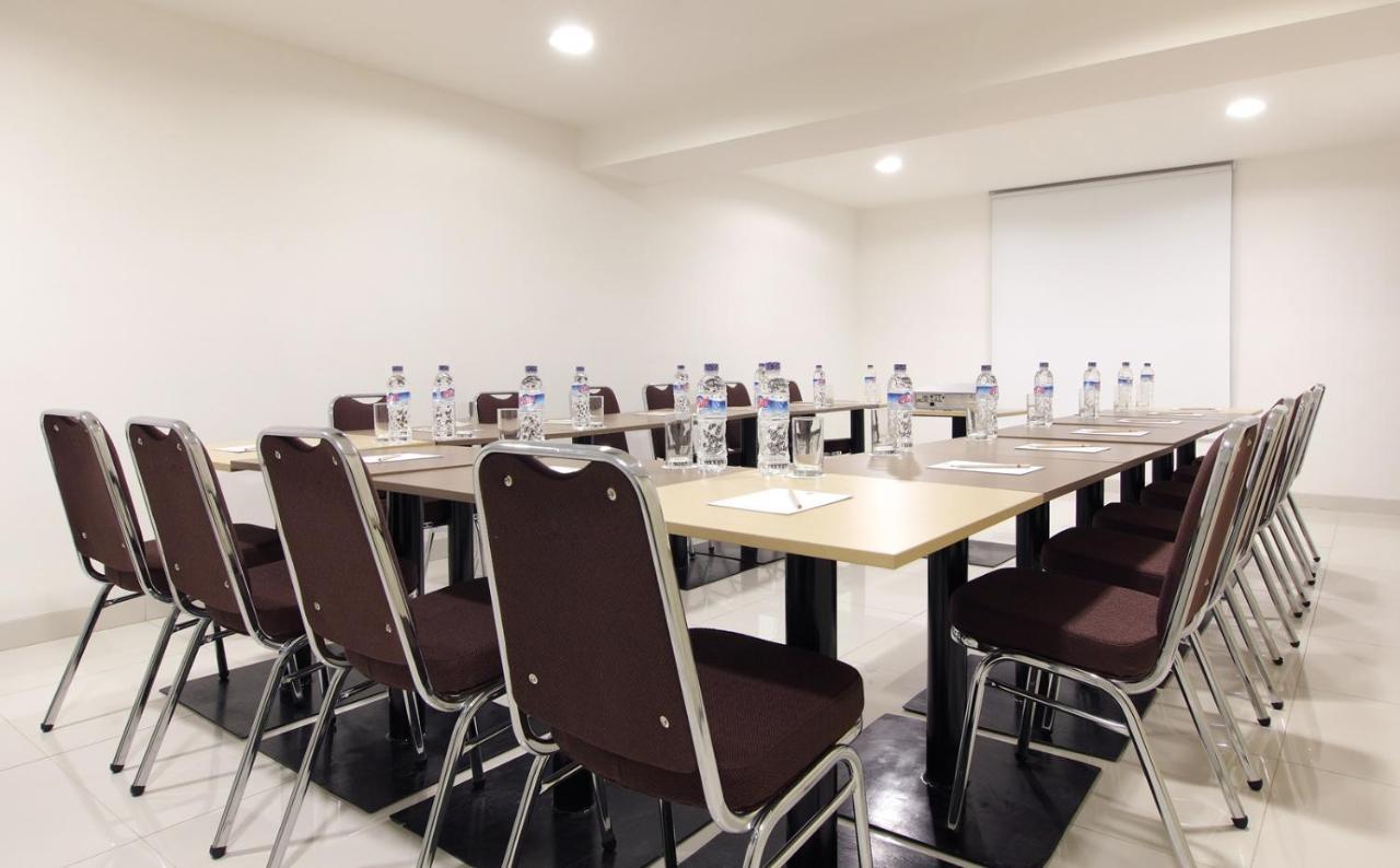 Amaris Hotel Mangga Besar Jakarta Exteriör bild