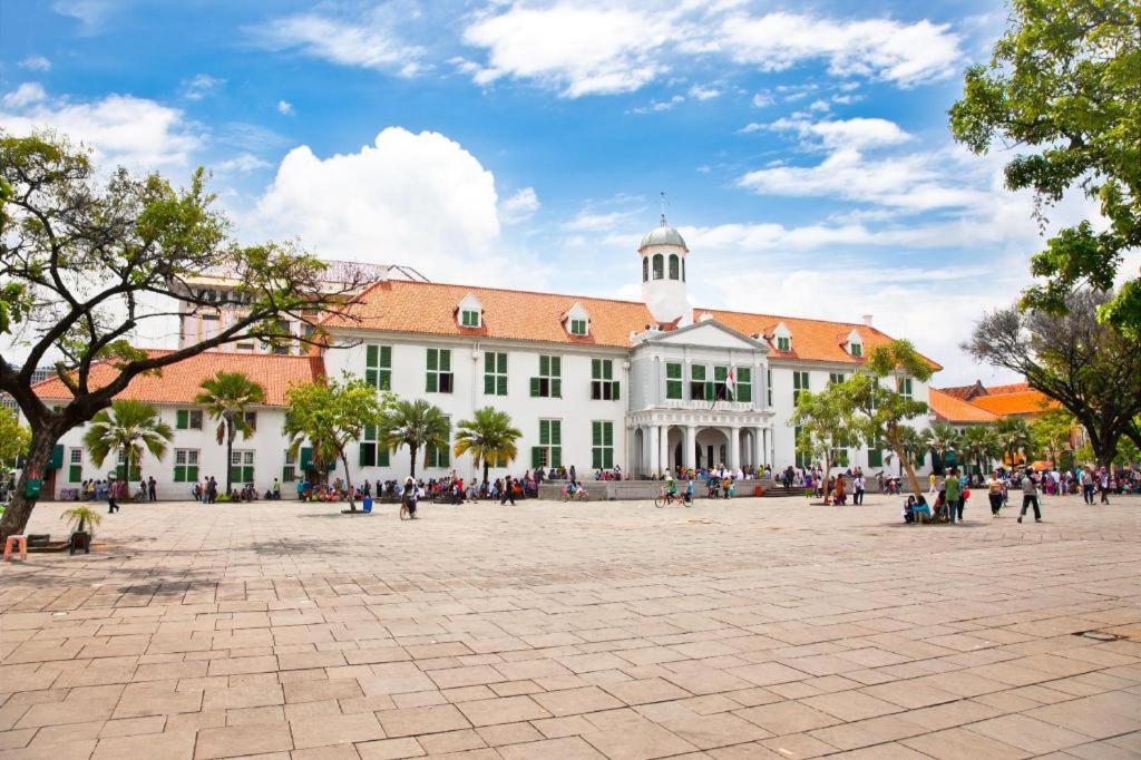 Amaris Hotel Mangga Besar Jakarta Exteriör bild